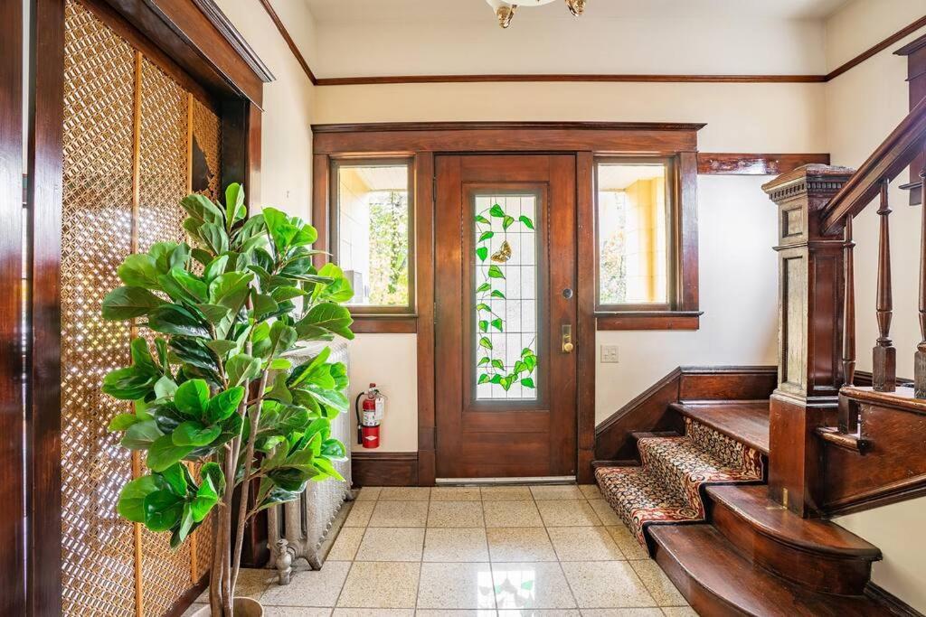 Charming 1Bd Suite In Capitol Hill - Foxglove Inn Сіетл Екстер'єр фото