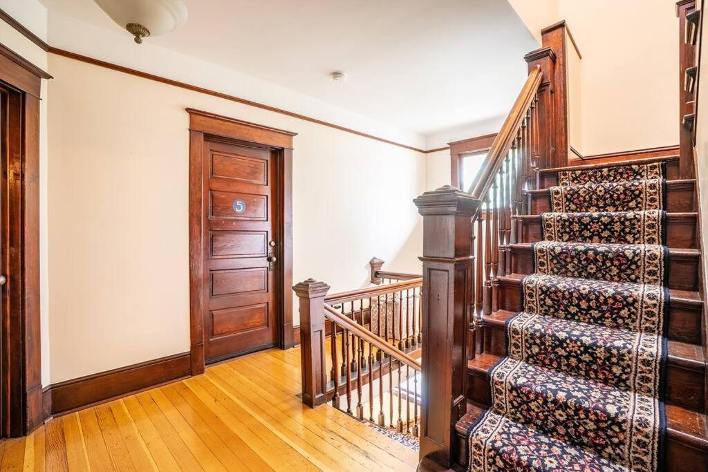 Charming 1Bd Suite In Capitol Hill - Foxglove Inn Сіетл Екстер'єр фото