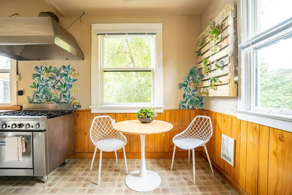 Charming 1Bd Suite In Capitol Hill - Foxglove Inn Сіетл Екстер'єр фото