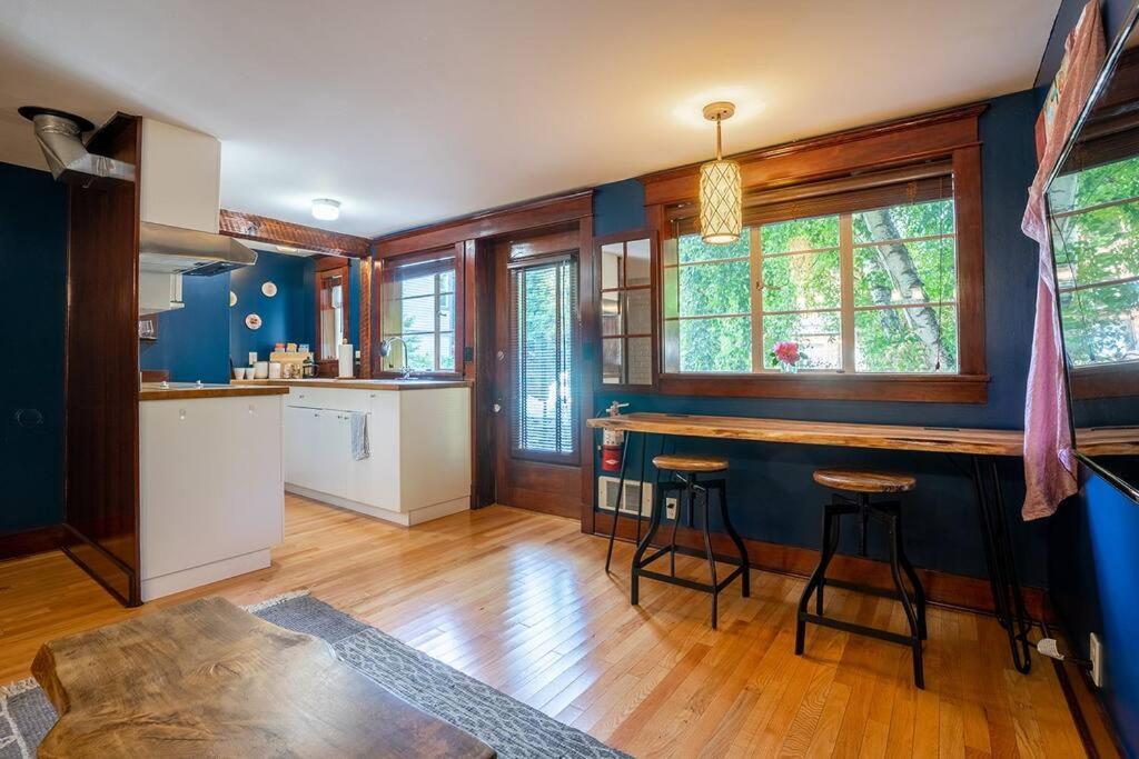 Charming 1Bd Suite In Capitol Hill - Foxglove Inn Сіетл Екстер'єр фото